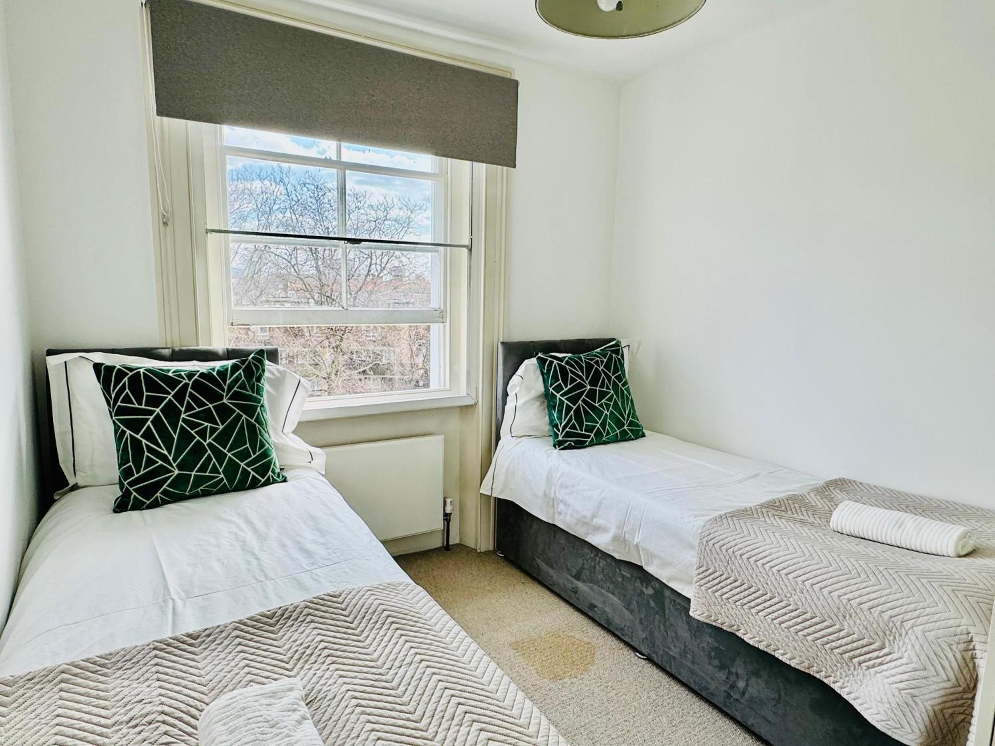 Harrington Apartments In Central Лондон Екстериор снимка