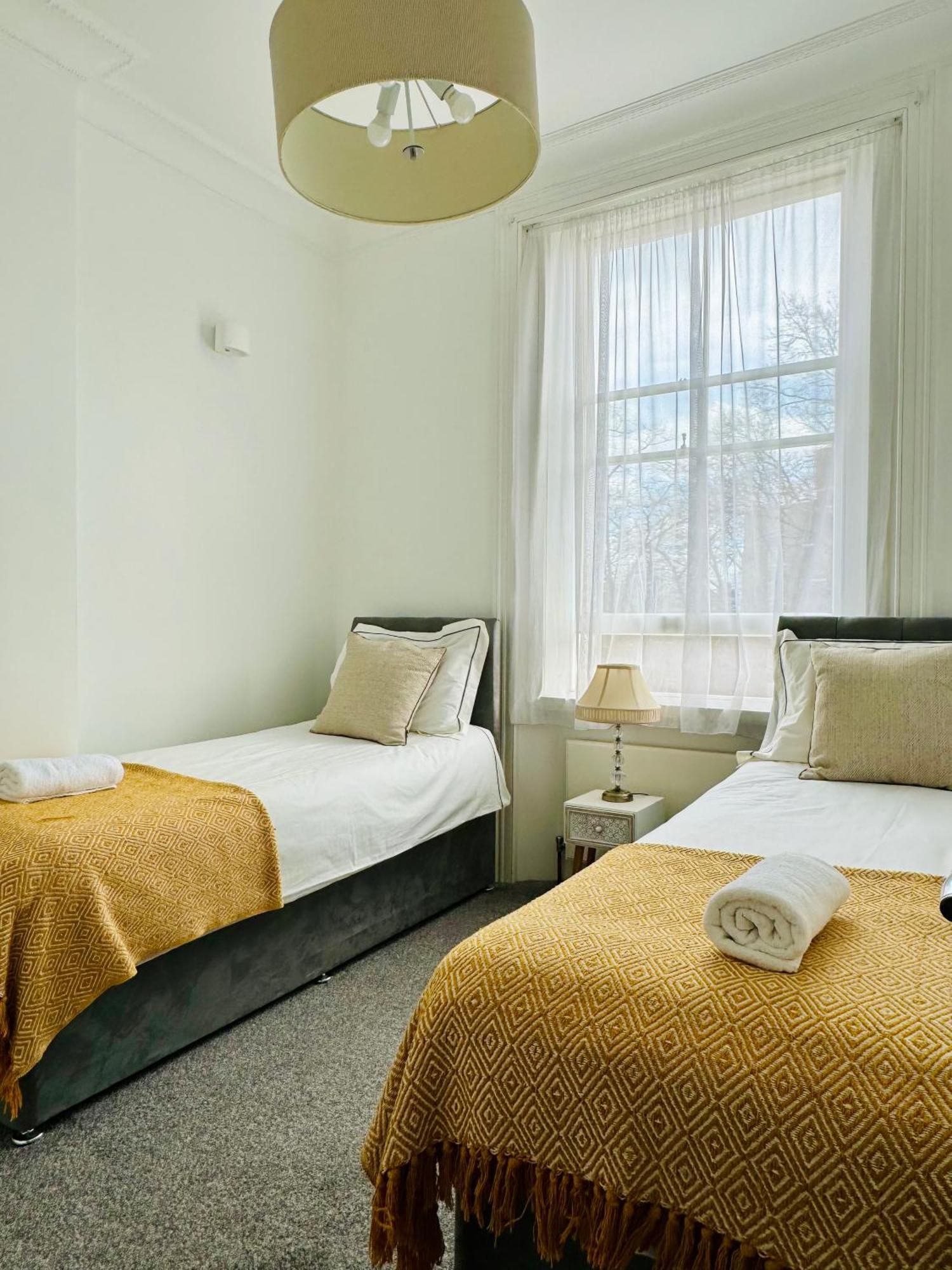 Harrington Apartments In Central Лондон Екстериор снимка